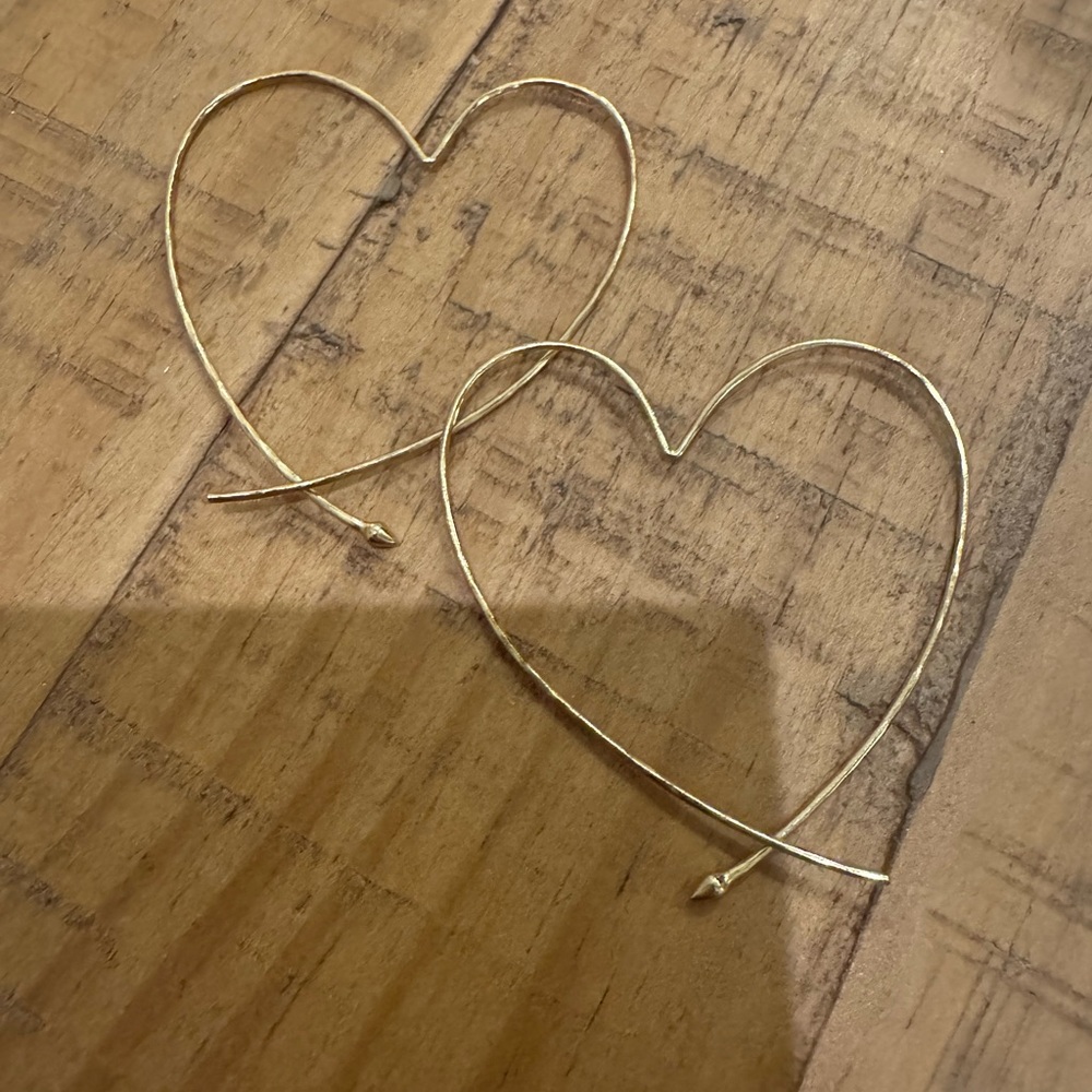 Stella & Dot Essential Heart Hammered Hoops - Gold